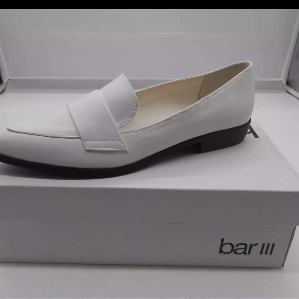 Bar III Women's White Loafers
Worn couple of times 
Like new